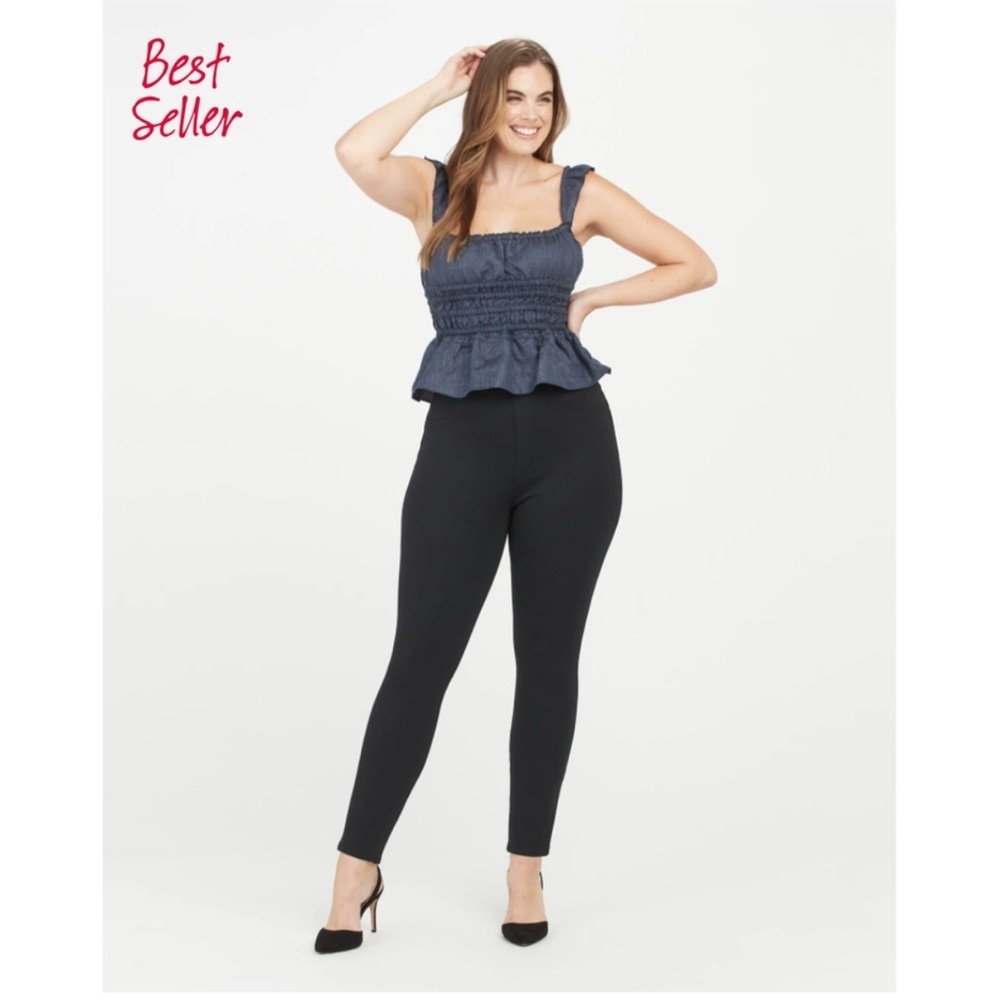 SPANX Black 4 pocket Skinny  in Ponte pant NWT!